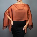 Cinnamon capelet
